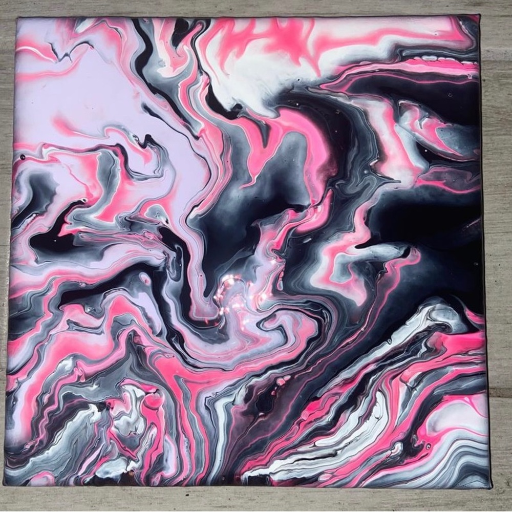 European abstract pouring art